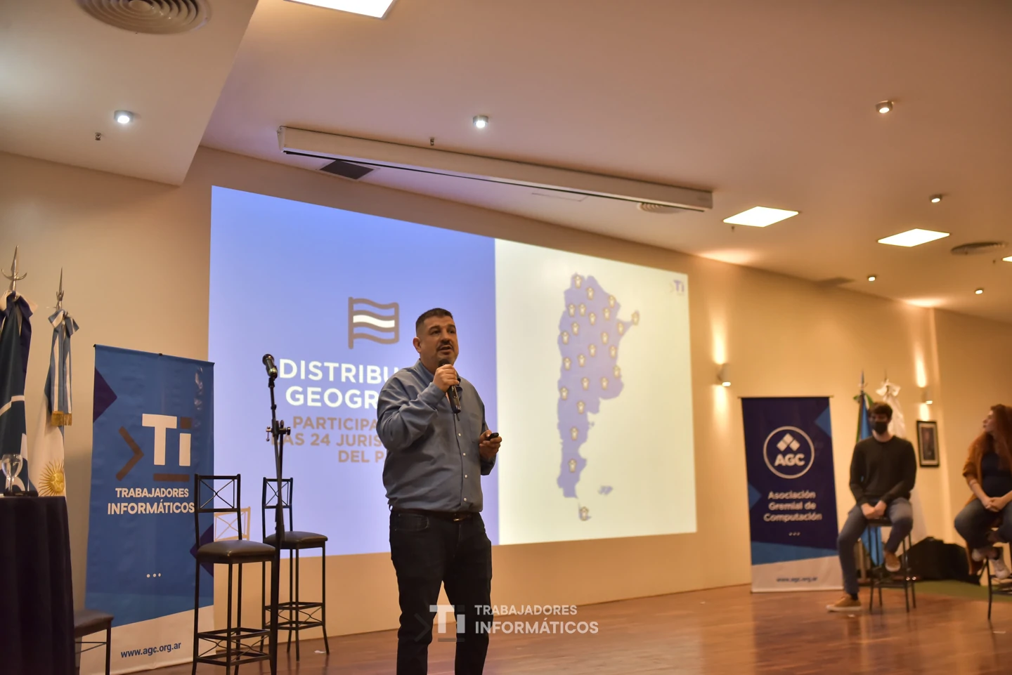 Comunidades informáticas en un encuentro