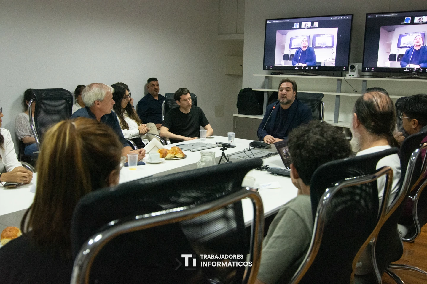 Comunidades informáticas en un encuentro