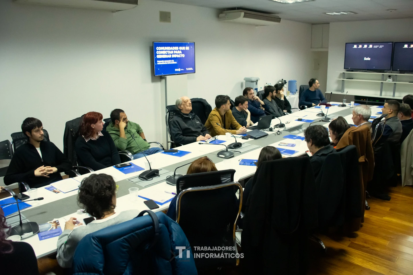 Comunidades informáticas en un encuentro